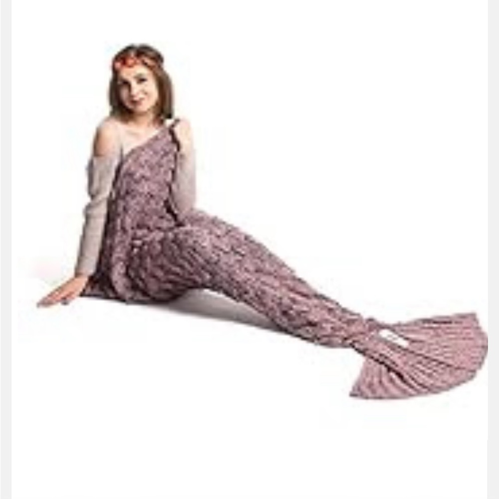 Mermaid Tail Blanket pink and purple